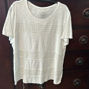 Chico’s size 2 tee